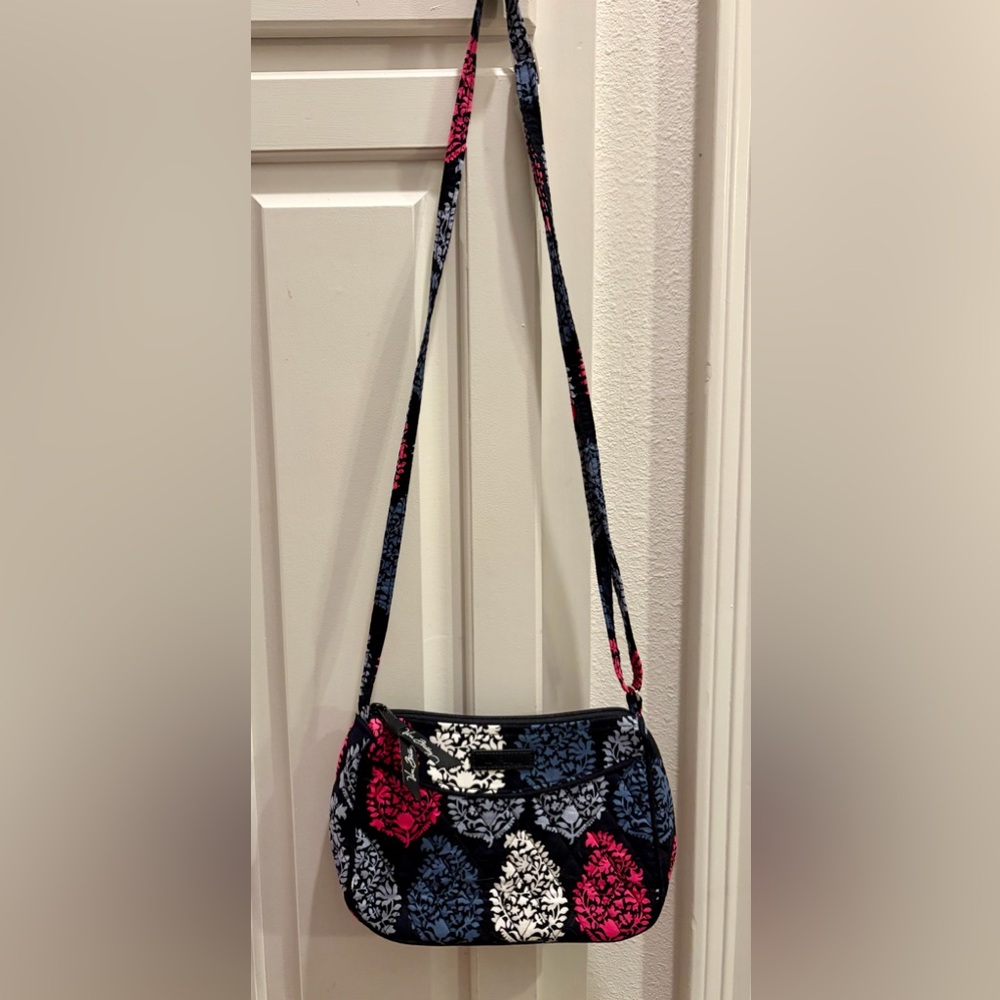 5 VERA BRADLEY Multicolor Floral Quilted Crossbody Bags, vanity and wallet EUC - Picture 7 of 14